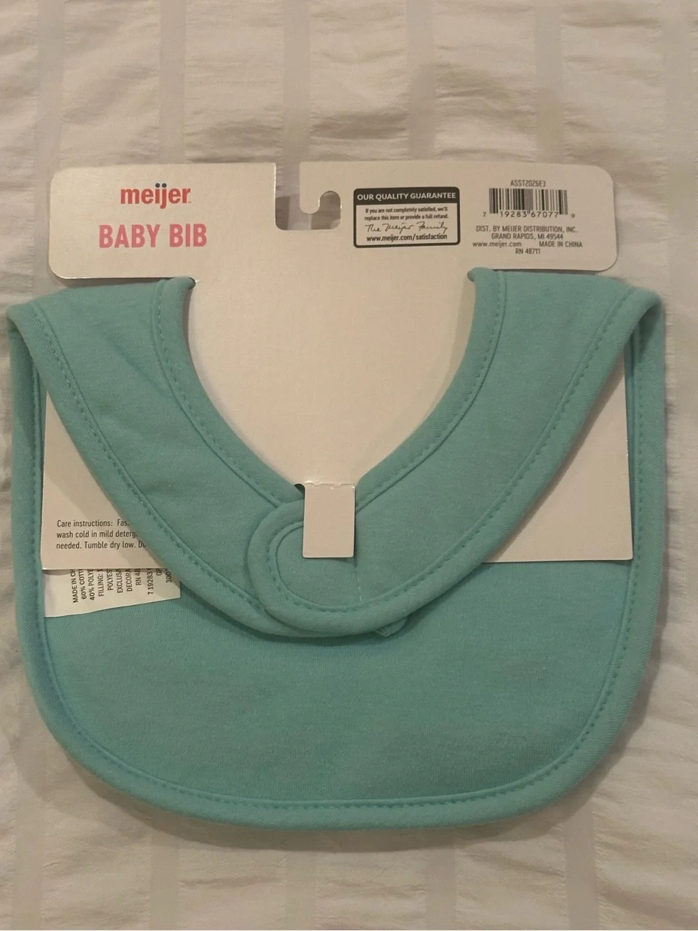 💥 $5 if bundled - Off to Grandma's Baby Bib Easter bunny NWT